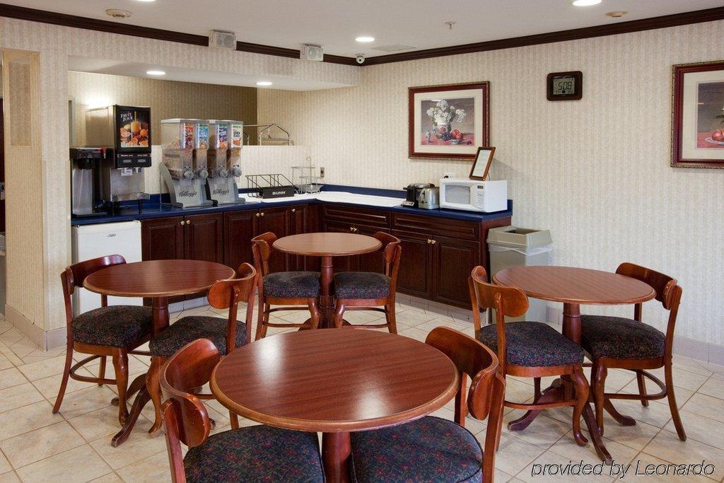 Country Hearth Inn Of Knightdale Restoran gambar